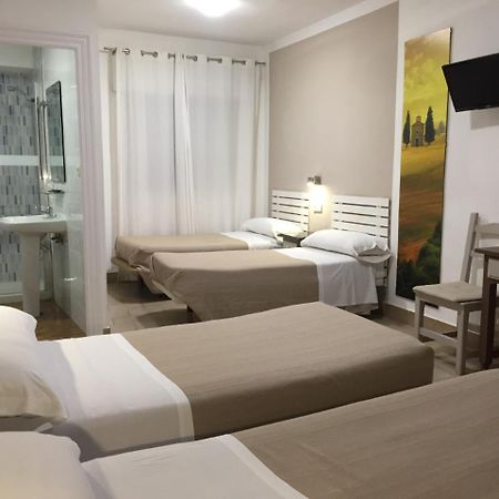 Hostal Puerto Beach Motril Bagian luar foto