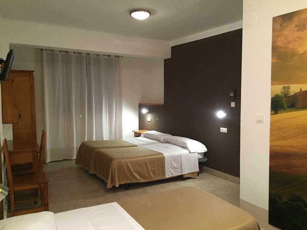Hostal Puerto Beach Motril Ruang foto