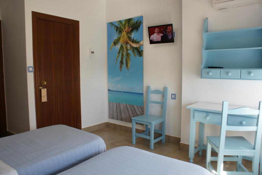 Hostal Puerto Beach Motril Bagian luar foto